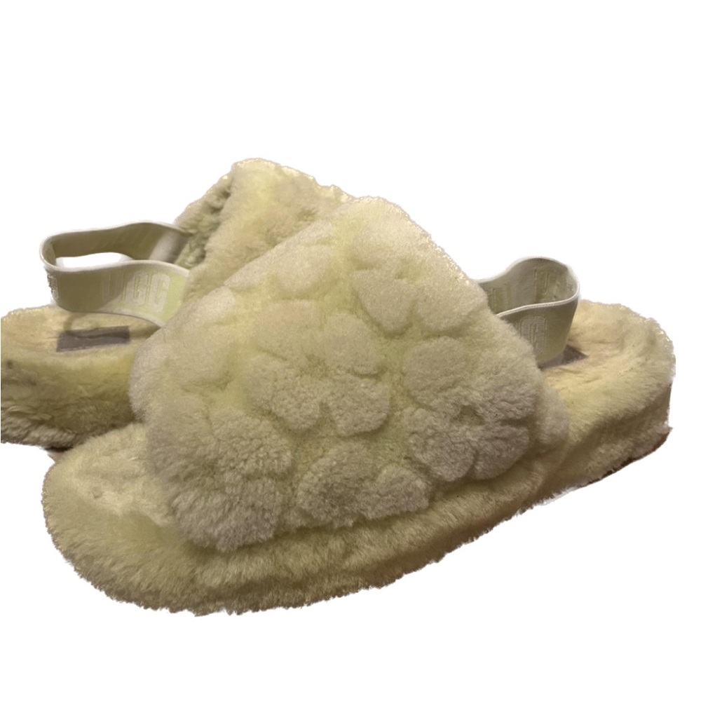 UGG LIME PUFF SIDES
